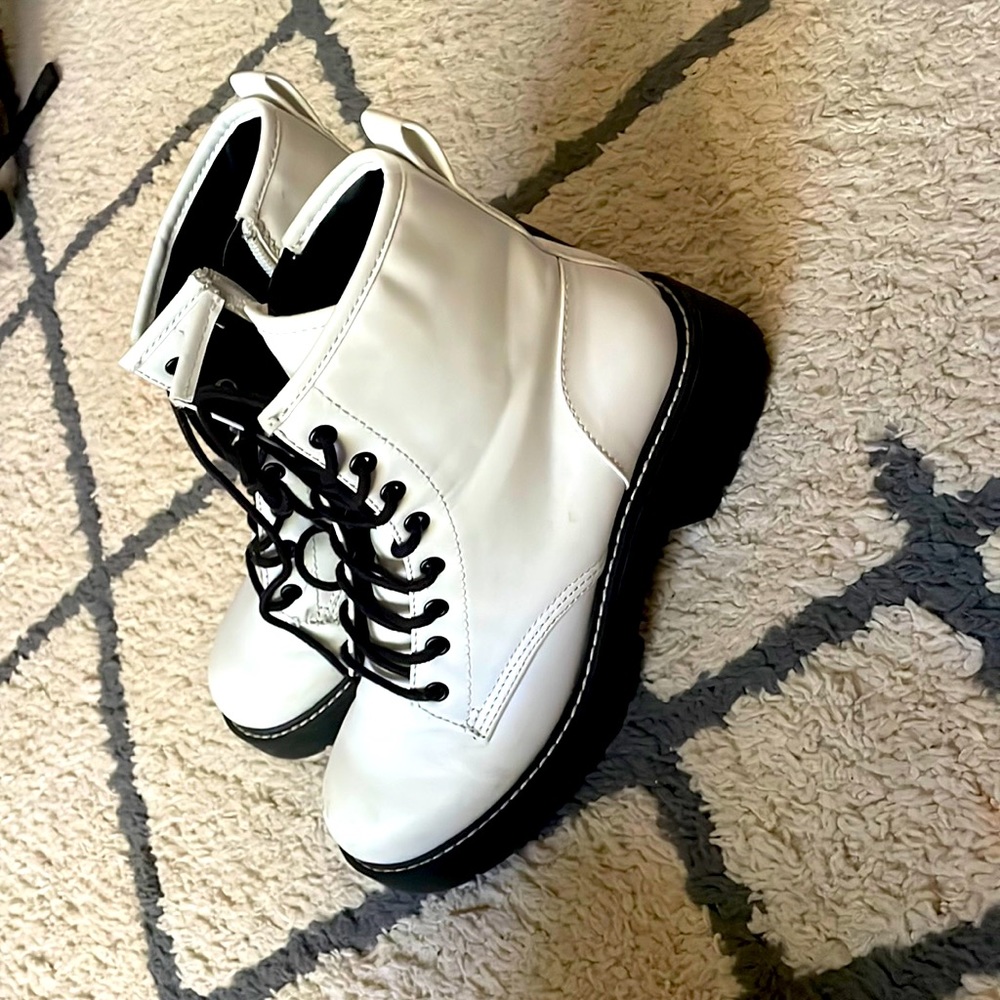 White boots madden girl size 7 half